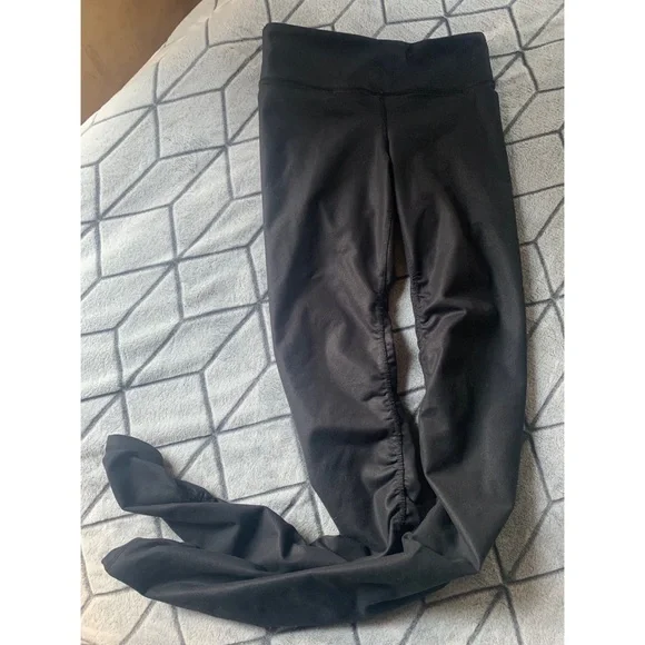 Alo Idol Legging in Black - Picture 3 of 3